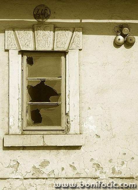 travel___Train Control___Krizisce, Croatia.