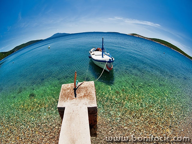 travel___Upper Side___Martinscica, Croatia.