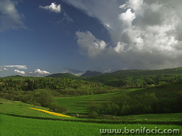 nature___Sunshiny Vale___Gomirje, Croatia.