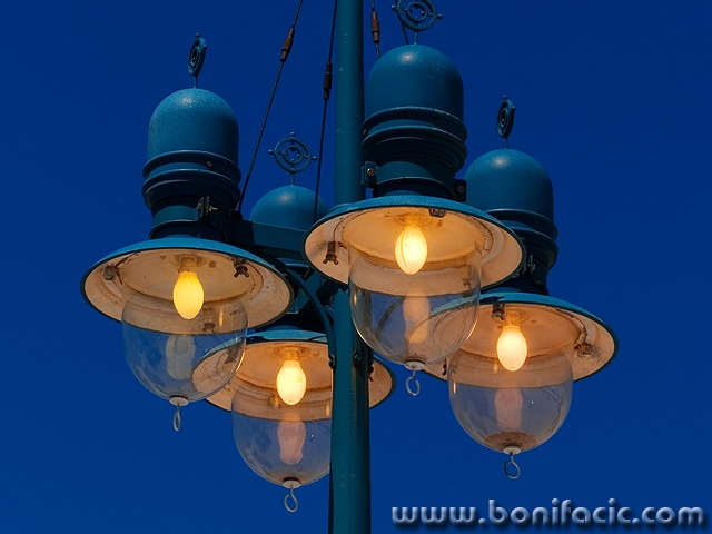 lampa2