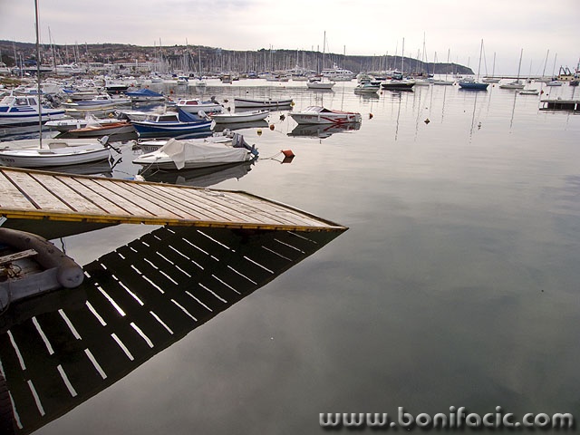 izola2mal