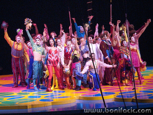 saltinbancocirquedusoleil1mal