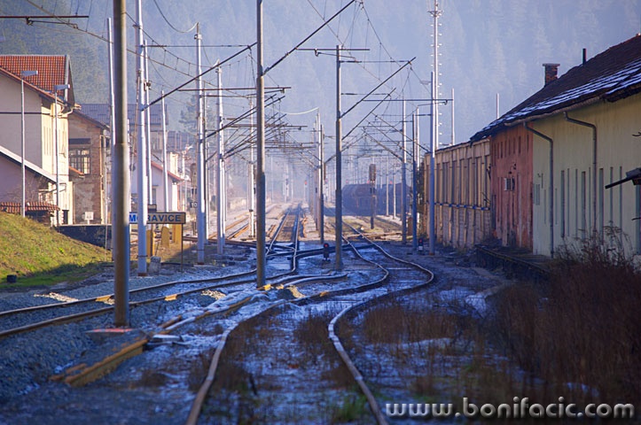 kolodvormoravice1mal