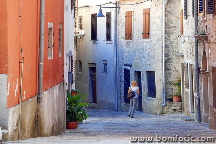 buzet8mal