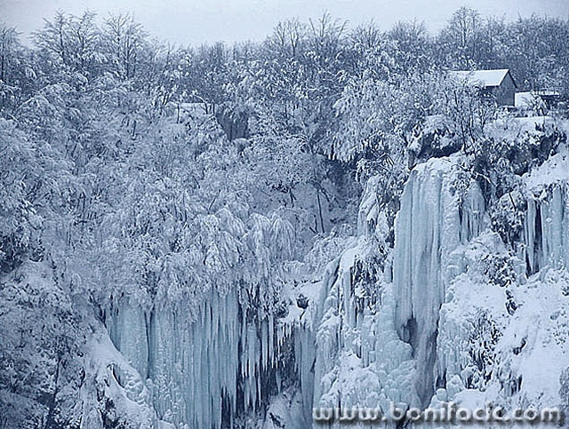 nature___Frozen___Plitvice, Croatia.