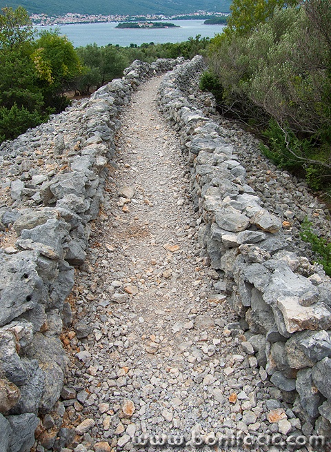 fuseklanacmostir1mal