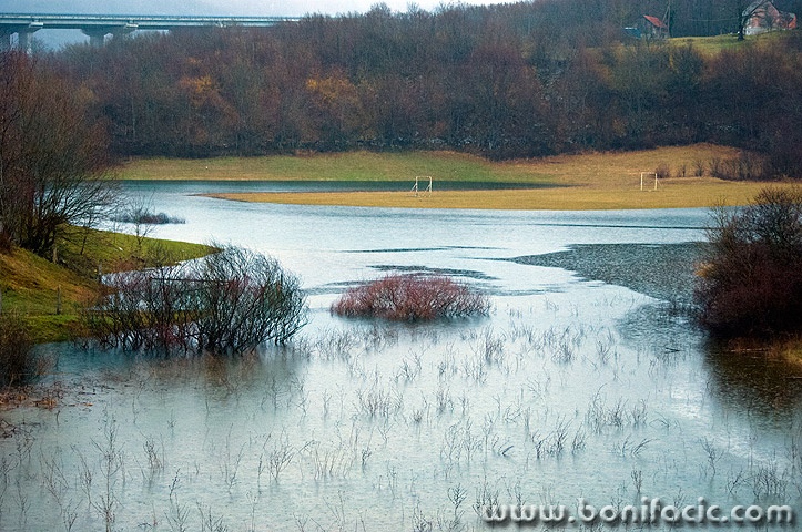 jezeraneigraliste4mal