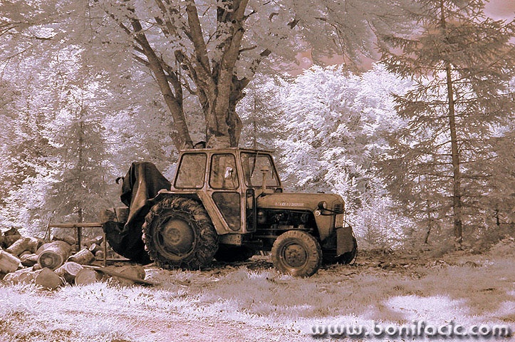 IRtraktorpkitvice1mal