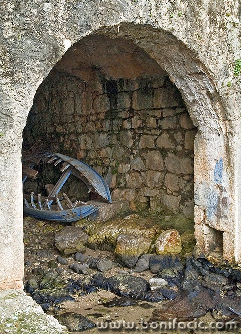 ossuary