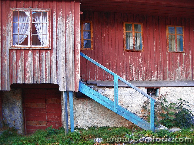 stilllife___Old Wooden House___Begovo Razdolje, Croatia.