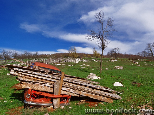 stilllife___Overloaded___Svica, Croatia.
