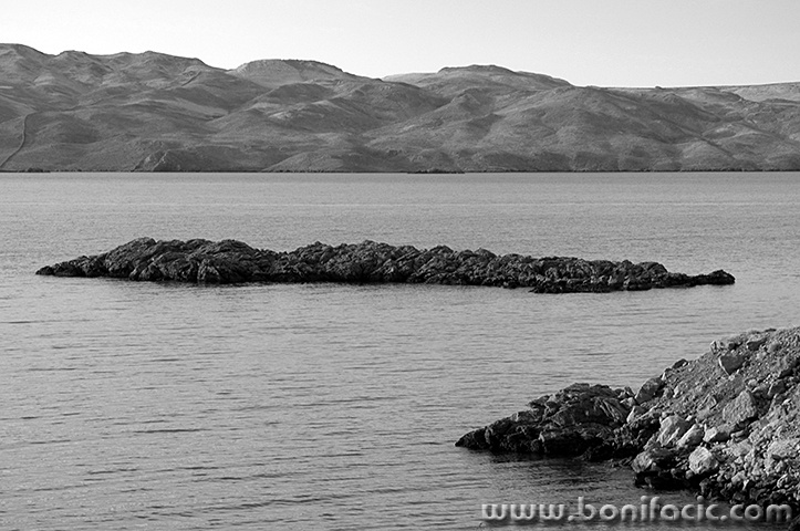 moregrotekarlobag1BWmal