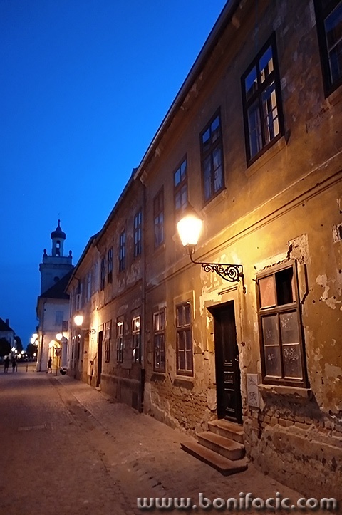 osistarigradnoc1mal