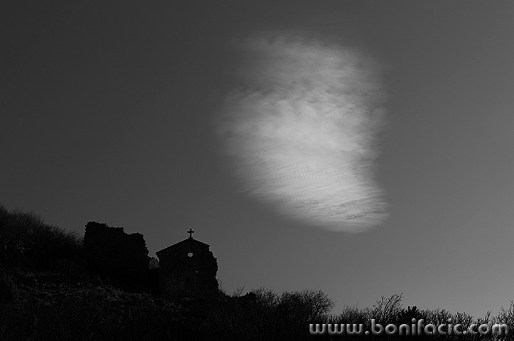 gradinaledeniceoblak1bwbmal