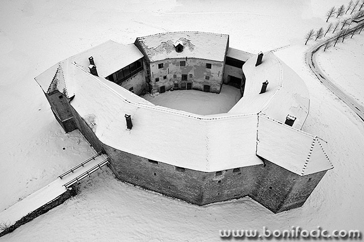 ribnik7BWmal