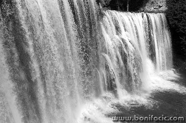 jajce37BWmal