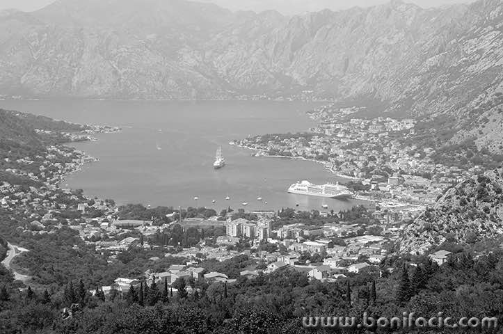 kotor40BWmal