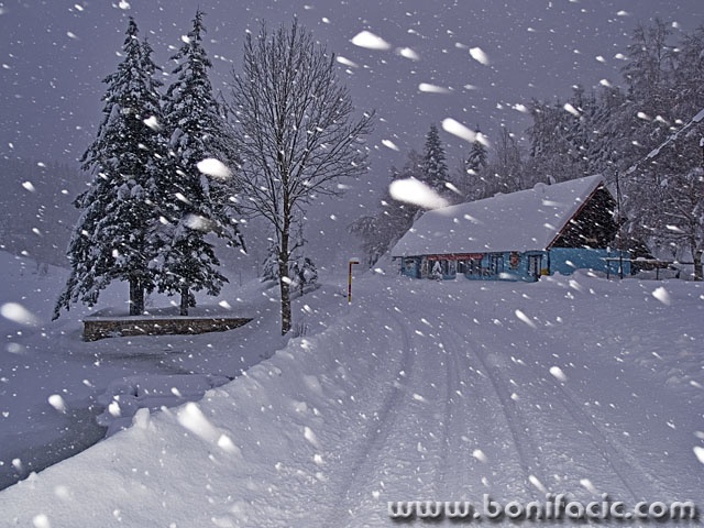 travel___Buffet___Mrzla Vodica, Croatia.