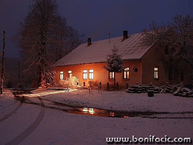 travel___Christmas Eve___Modrus, Croatia.