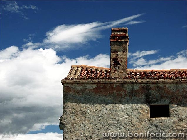 travel___Empty House___Kornic, Croatia.