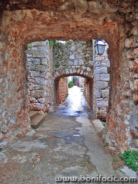 travel___Empty Street___Ston, Croatia.