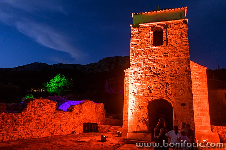 svlucijajurandvor1mal