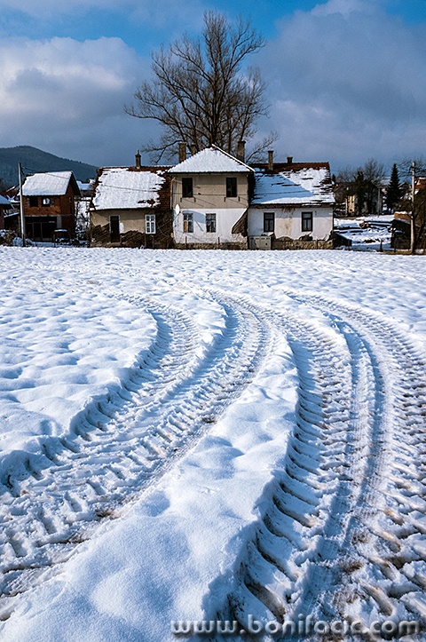 josipšdollagerkucasnigtrag1mal